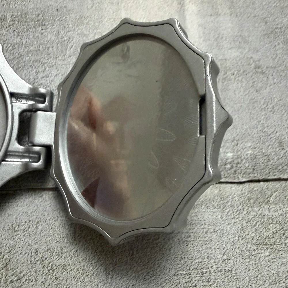 Twilight Eclipse Burger King Toy Promotion Cullen Crest‎ Locket Ring Hologram